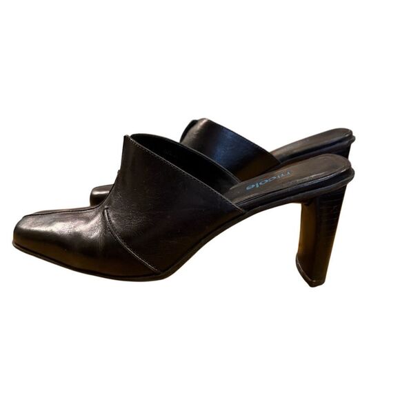 Nicole Brakes Black Leather Heeled Mules in Size 6.5 - Picture 2 of 9